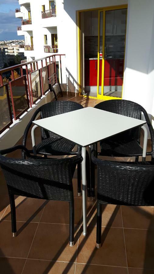 Rocha Apartment Plus Портиман Екстериор снимка